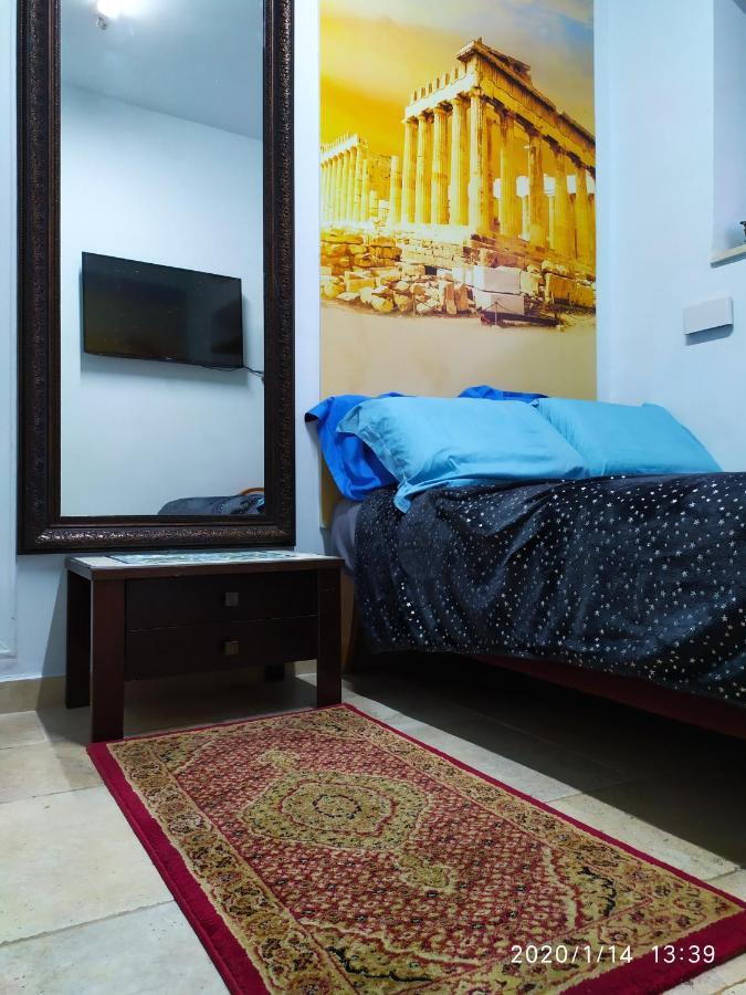 Ahuzat Shaul - Studio Hotel Hadera Kültér fotó
